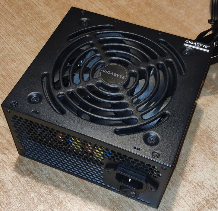 Блок живлення GIGABYTE  GP-P550B (550W)
