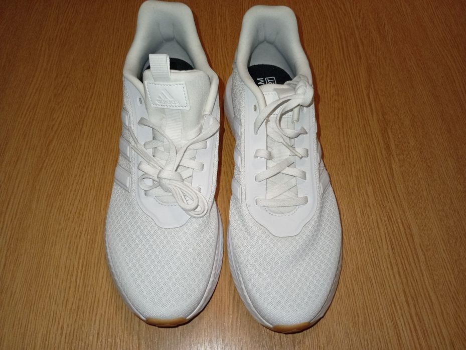 Продам кросівки Adidas 41 розмір