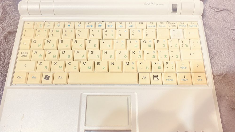 Ноутбук asus eee pc 4g