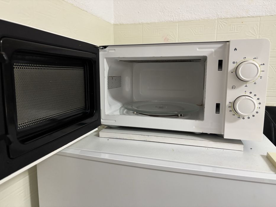 Microondas em bom estado454057595220142081