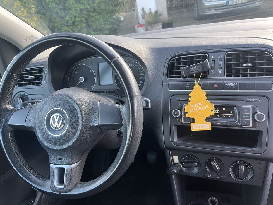 Vendo Volkswagen Polo em excelente estado geral,económico e ideal para uso diário.