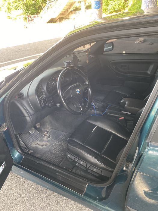 BMW E 36 мотор 1.6 бензин