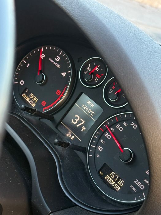 Audi A3 1.6 tdi 105cv