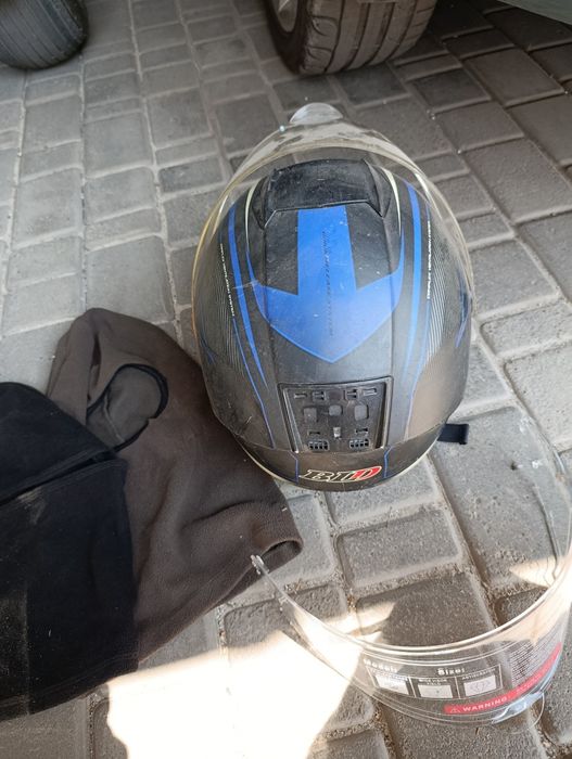 Продам мотошлем ..