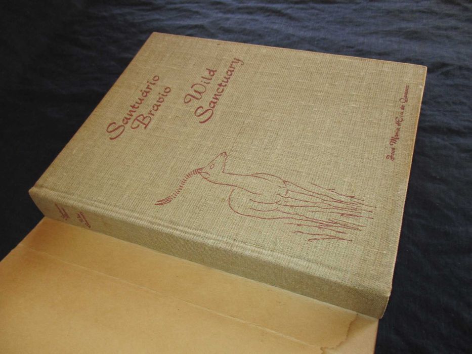 Livro Santuário Bravio Gorongosa e Moçambique Eça de Queiroz 1964