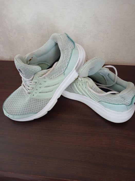 Кросівки жіночі, Adidas, м'ятного  кольору