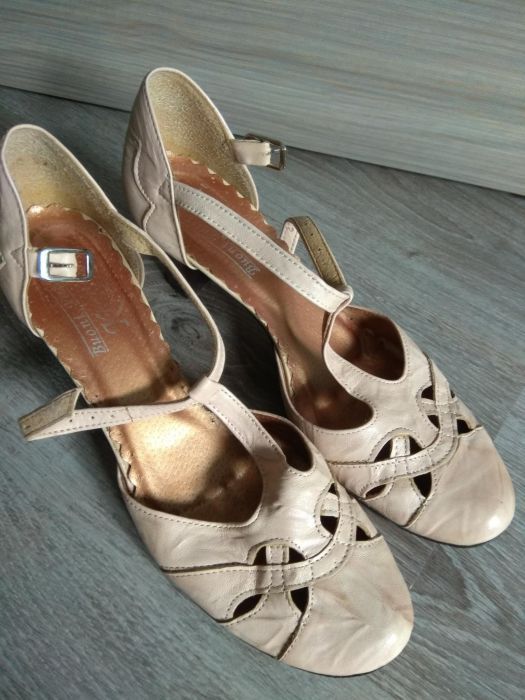 Buty 38 skóra naturalna, idealny stan