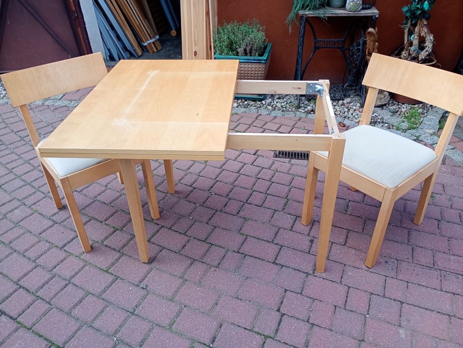 Stół rozkładany Ikea z krzesłami