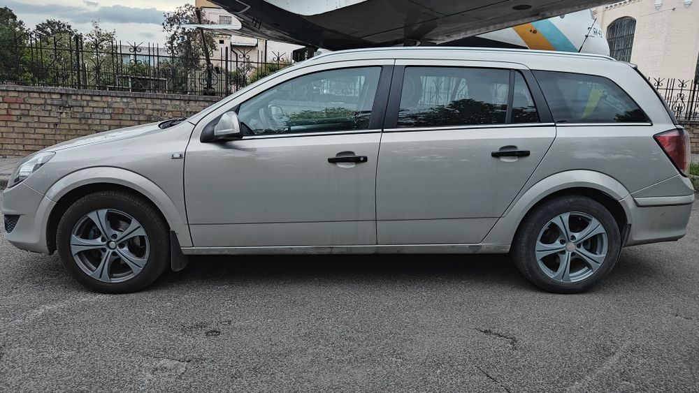 Opel Astra H 2010 універсал 263т.км