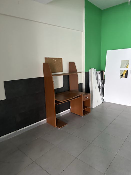 Arrendo loja Amadora 150m2 e 2 wcs
