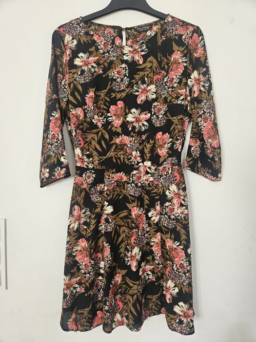 Sukienka rozmiar 40 kwiatowy wzór