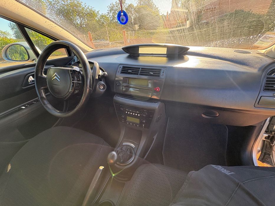 Citroen C4 1.6 HDI 110cv 5 portas — photo 3