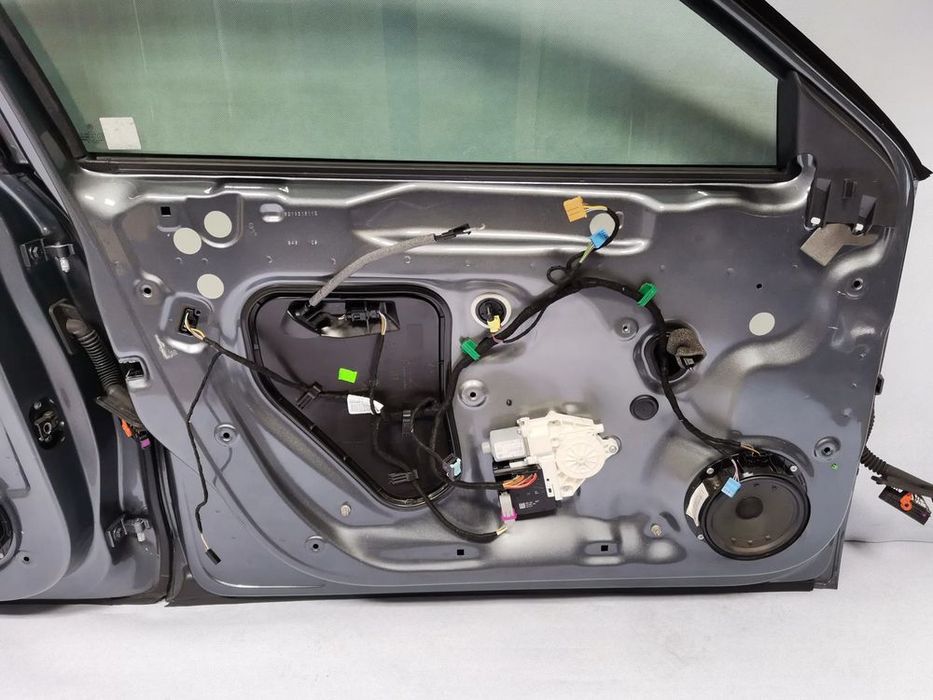 drzwi lewe  tył passat gt usa b7 lift b8 16-18 oryginał