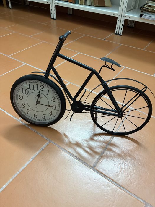 Relogio em forma de bicicleta