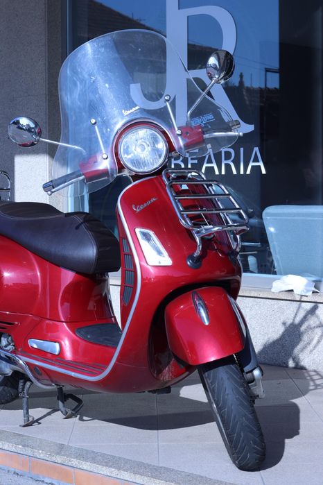 Vendo vespa 300gts