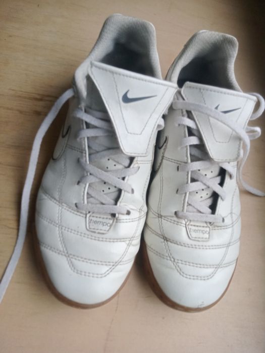 Кросівки Nike tempo 38,5
