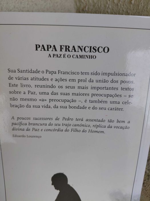 Livro Sobre o Papa Francisco a paz é o caminho