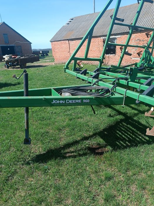 Культиватор John Deere 960