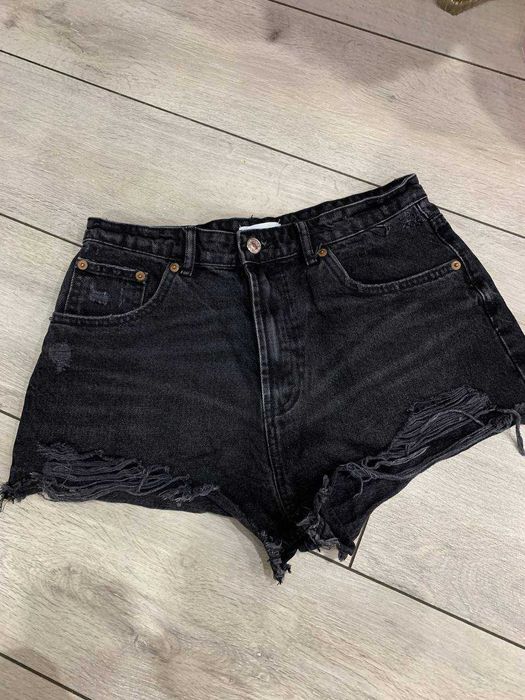 Жіночі шорти ZARA