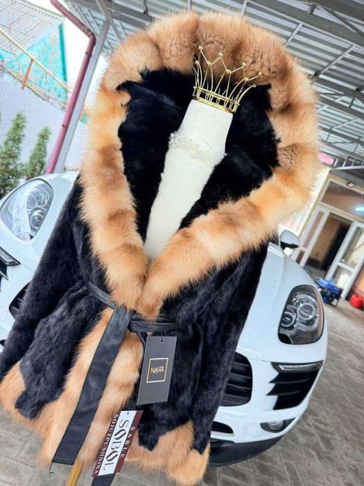 Шикарна норкова шуба , НОВА , з хутром Соболя