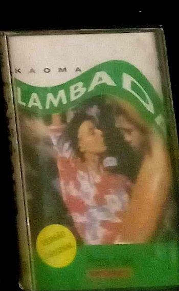 cassetes de varios artistas e albuns