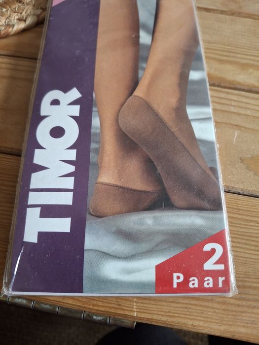 2 pary kremowych stopek