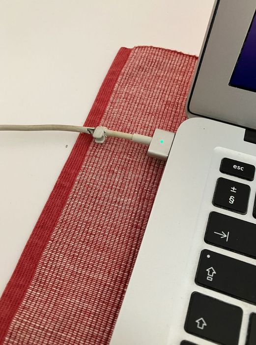 MacBook Air (używany) działa