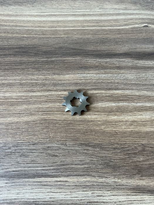 NOWA POLSKA zębatka silnika 11 zębów WSK 125 WFM M06 SHL M04