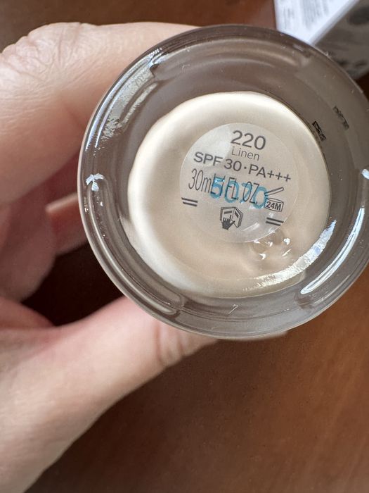 Shiseido Revitalessence Skin Glow Foundation SPF 30 PA+++