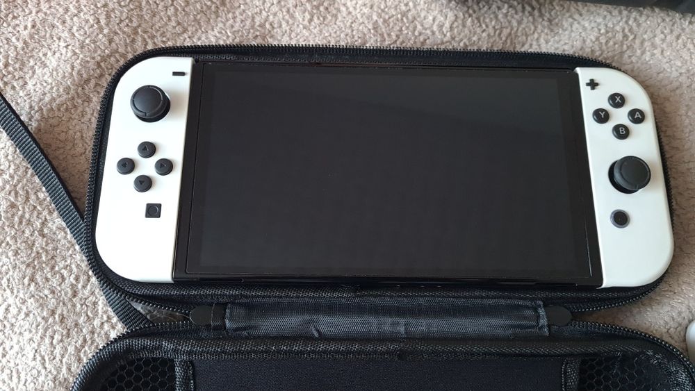 Nintendo Switch Oled z grą