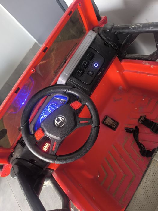 Auto autko 2-osobowe na akumulator jeep czerwony