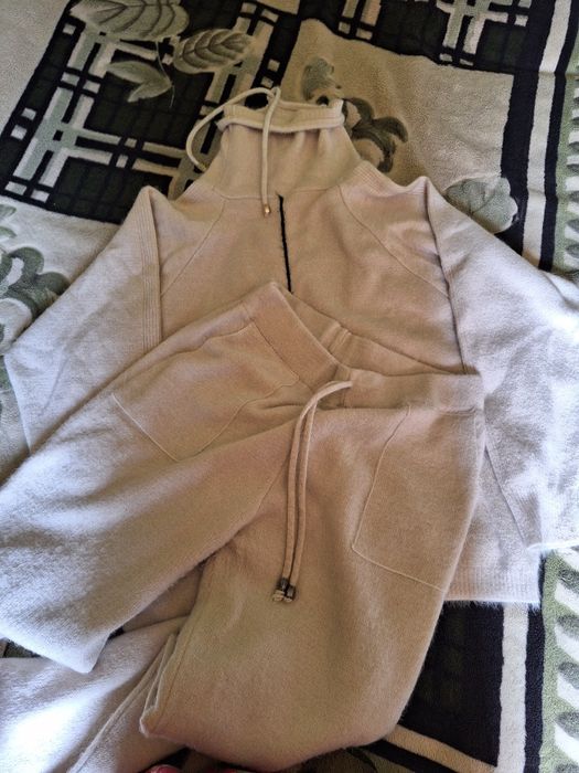 Продам женск р 48 50