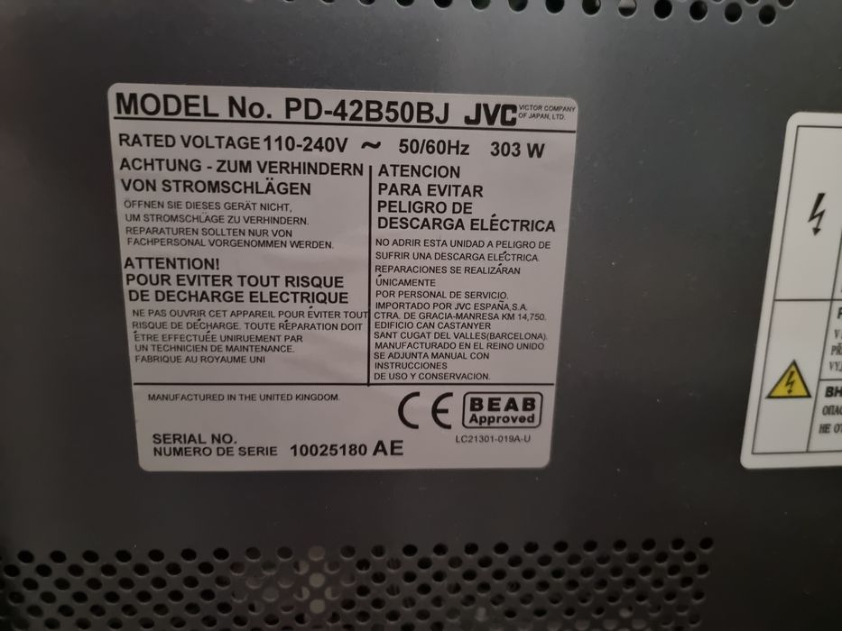 TV Plasma JVC 42" PD-42B50BJ + Comando + Conversor HDMI/SCART