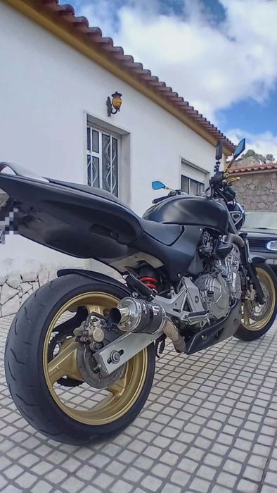 Honda Hornet 600cc 72kw de livrete.
