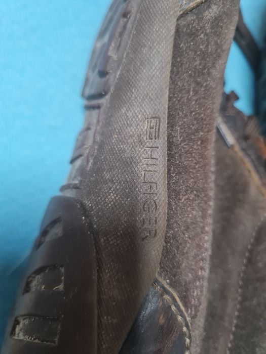 Botas Tommy Hilfiger em Pelr- Tamanho 44