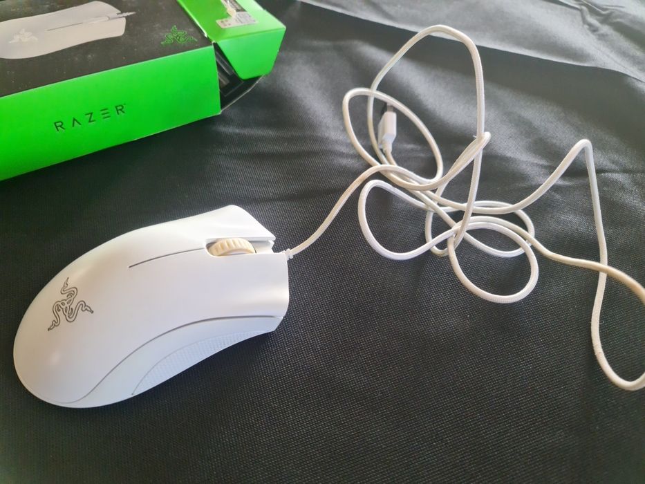 Myszka Razer deathadder essential