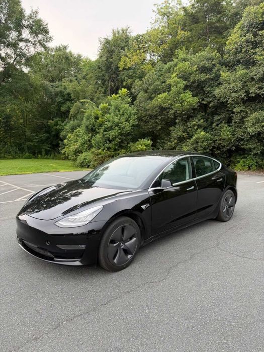 Tesla Model 3 Long Range      2019