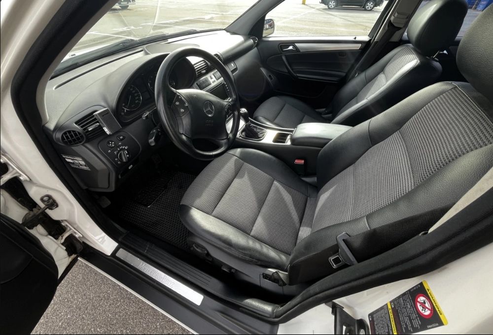 Mersedes Benz C180