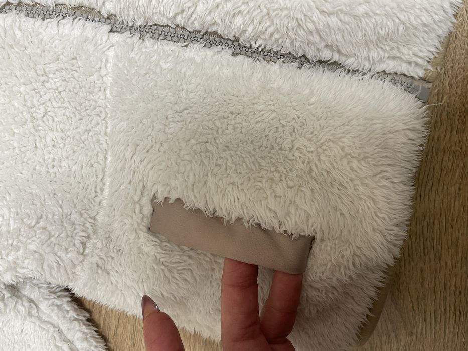 Тепла кофтина Reebok для дівчинки 92