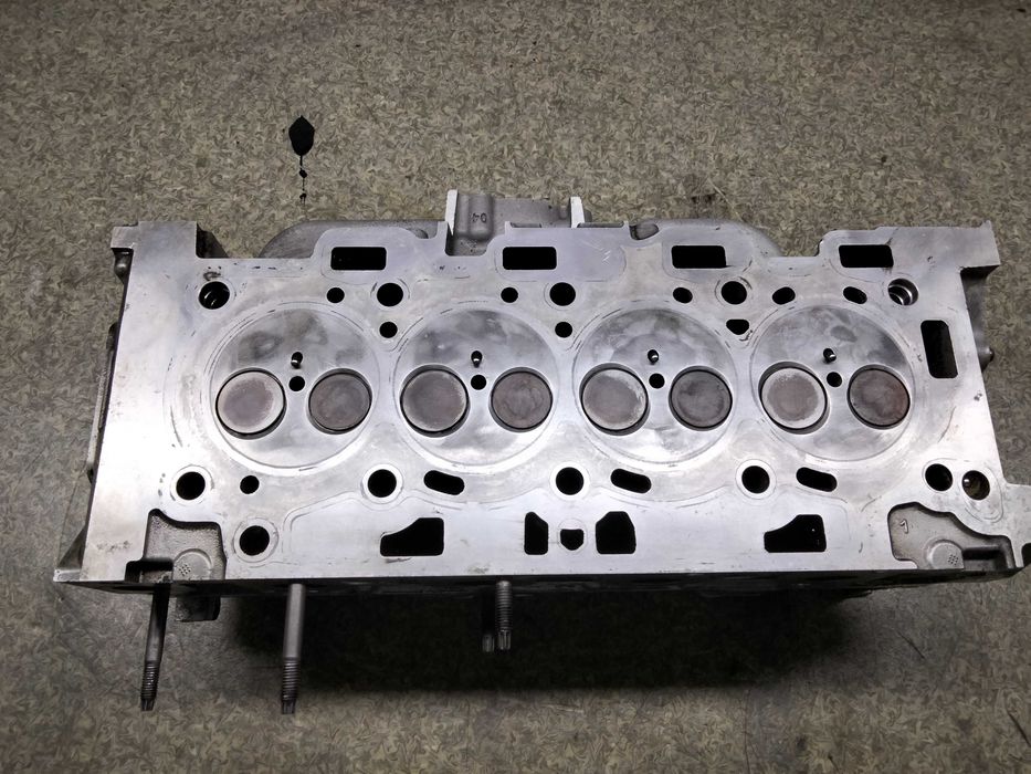 Головка блоку ГБЦ 9684487210 Berlingo Partner Scudo Focus 1.6 дизель