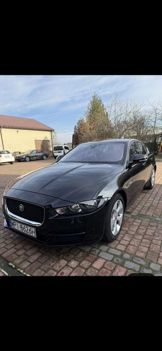 Jaguar XE Jaguar XE dostępny od ręki!