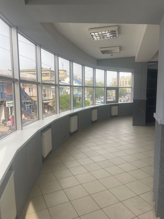 Сдам в оренду фасадне приміщення  82м.кв - View 2
