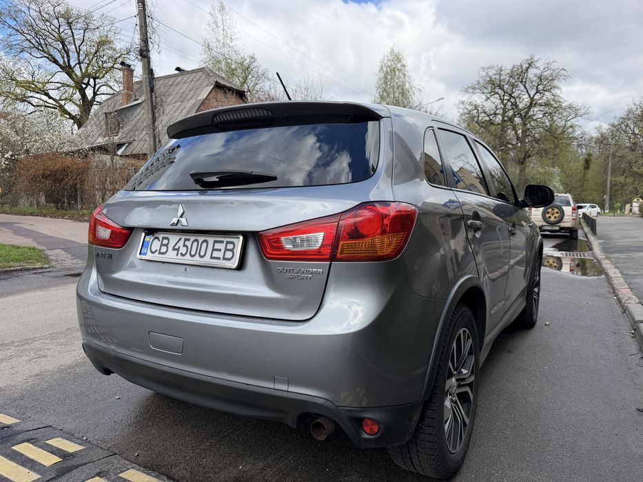 Mitsubishi ASX 2.0 • 2016 рік •газ/ бензин - від Власника