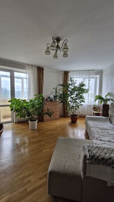 Продаж 3 кімн.квартири на Поділлі