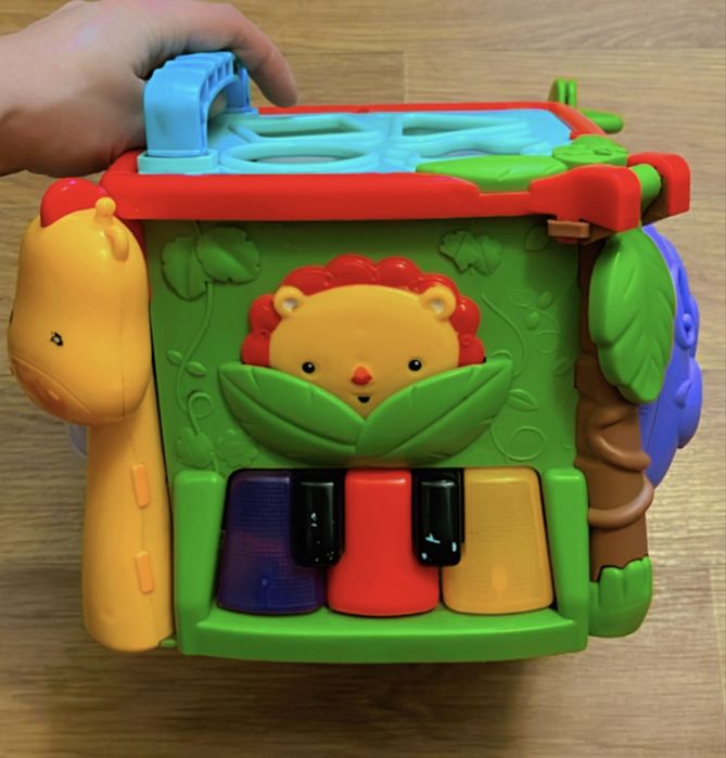 Продам интерактивный сортер Bambi с подсветкой и звуком