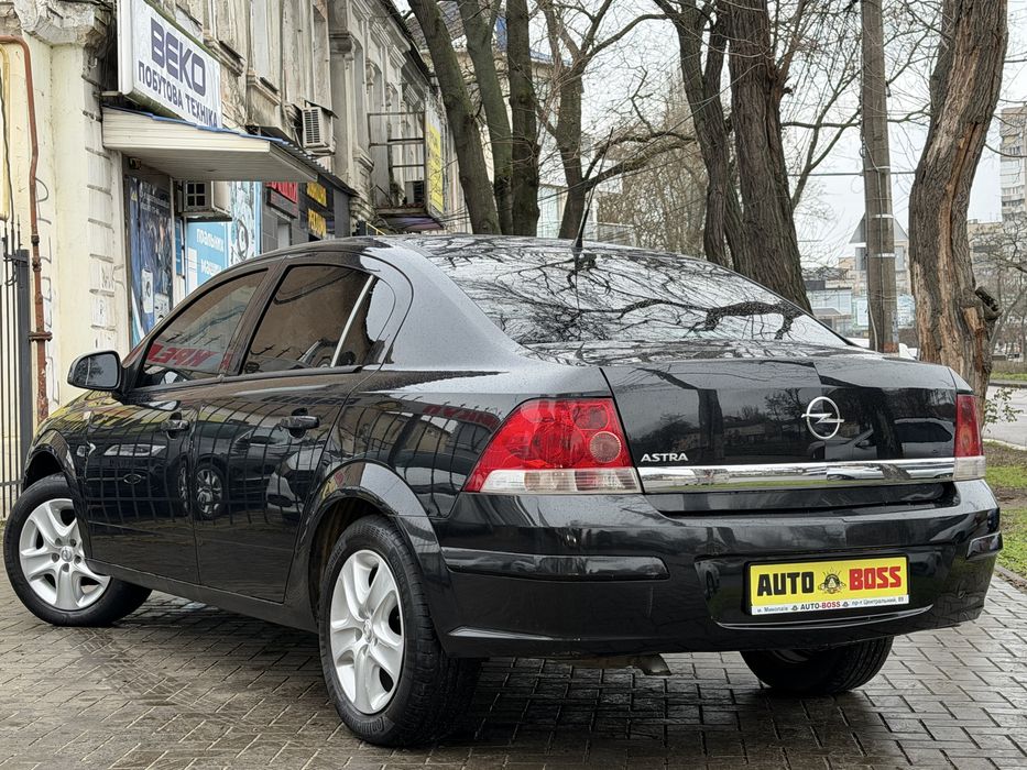 Opel Astra H.              .