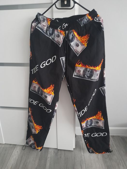 Spodnie dresowe w dolary