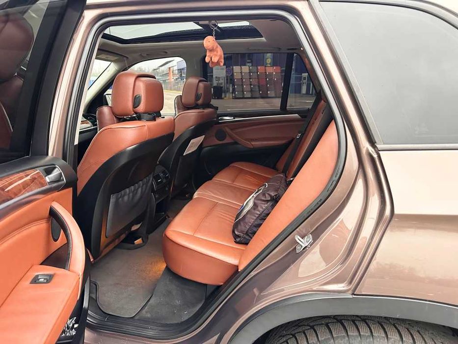 BMW X5 X-Drive полностью обслуженный