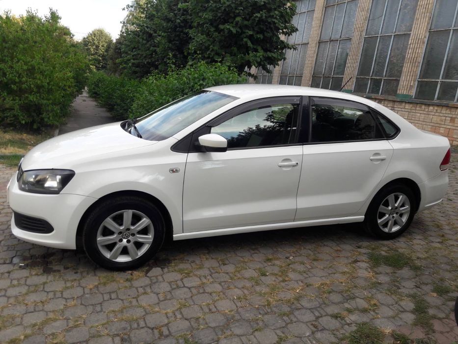 Volkswagen Polo Sedan