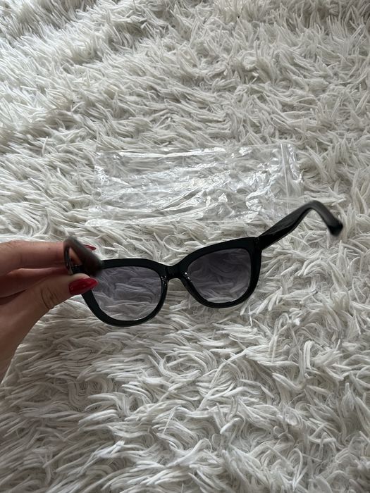 Damskie czarne okulary przeciwsłoneczne